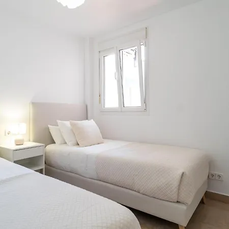 Apartment 2 Bedroom Stunning In